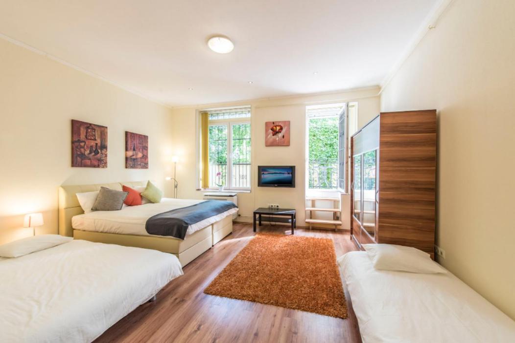 Kaz7 Kazinczy Apartment Budapest Luaran gambar